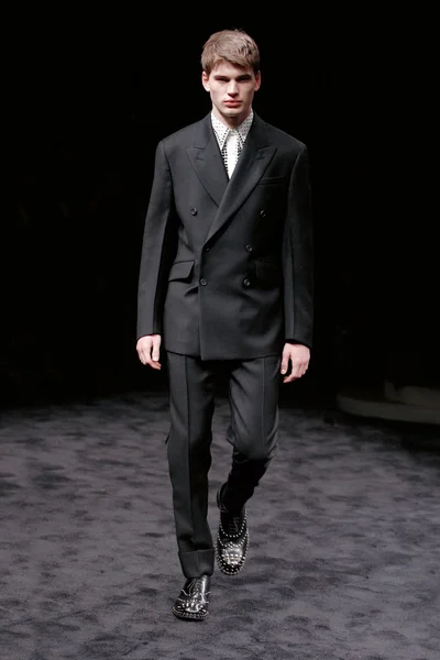 Look 39